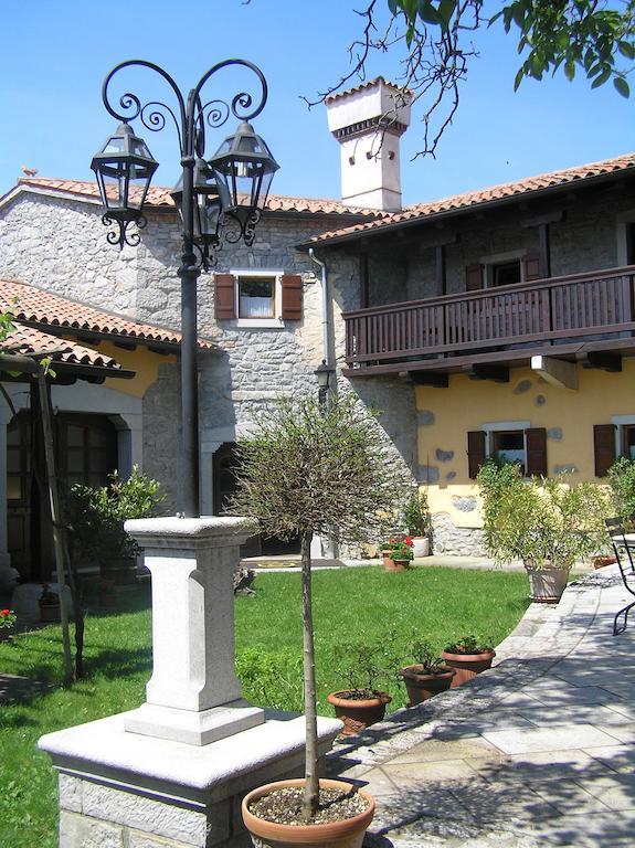 Guesthouse Domacija Sajna Sežana Dış mekan fotoğraf